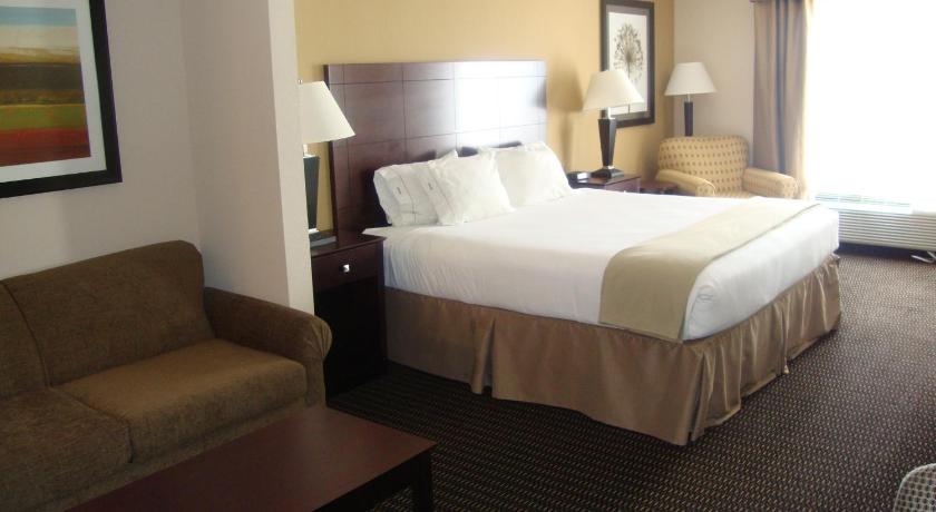 Holiday Inn Express & Suites Sidney By IHG