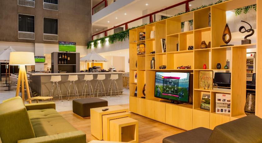 大厅 特拉尔内潘特拉嘉年华旅馆 (Fiesta Inn Tlalnepantla)