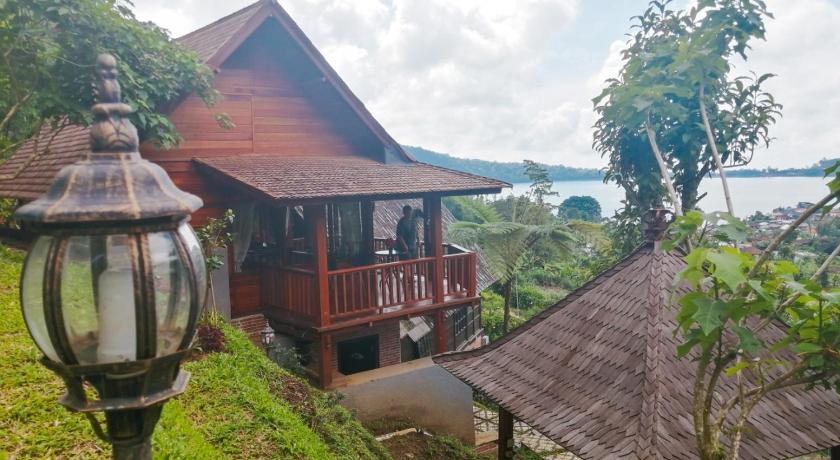 Flower Hill Villa Bali 'Villa Bukit Berbunga Bali'