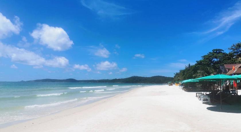 Beach Green Bay Samed Resort (SHA Plus+)