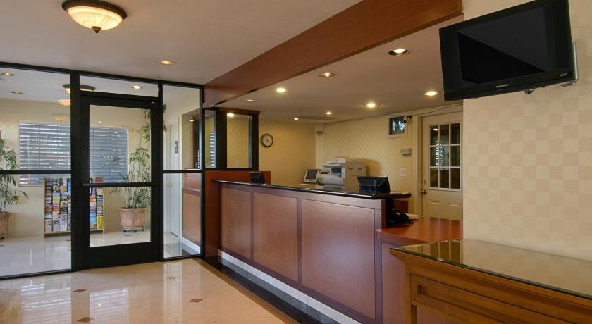 Mariposa Inn