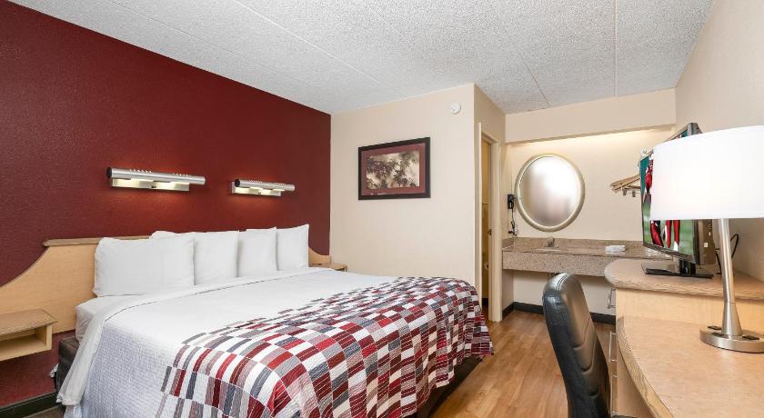 Red Roof Inn Louisville Expo Airport