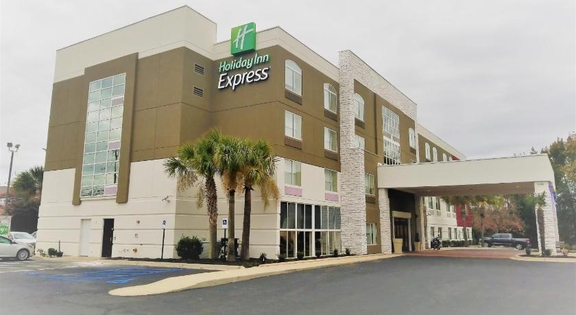 Holiday Inn Express Columbia NE - Fort Jackson by IHG