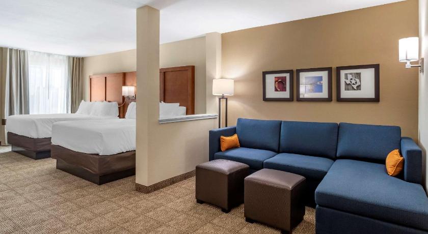 Comfort Inn & Suites