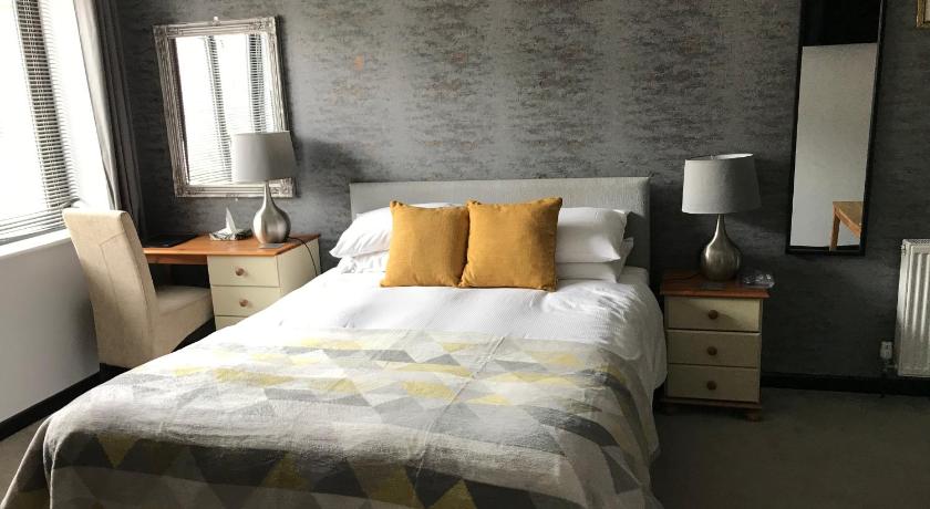 Rooms @ Number Six