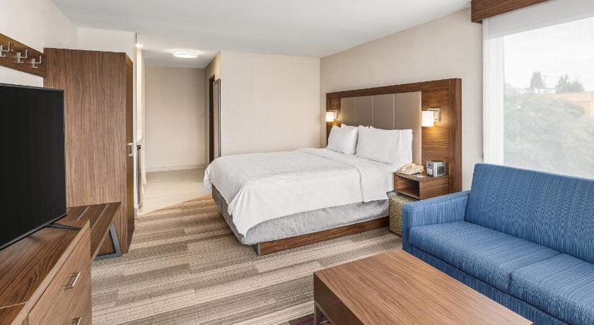 Holiday Inn Express Hotel & Suites Tacoma By IHG