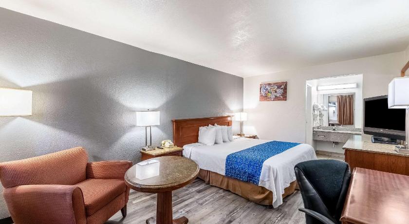 Econo Lodge Phoenix North I-17