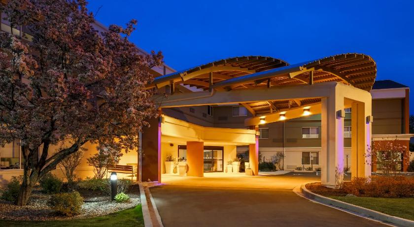 Holiday Inn Express Milwaukee - West Medical Center By IHG