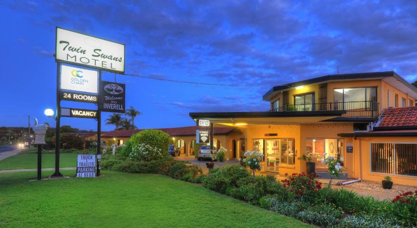 Twin Swans Motel