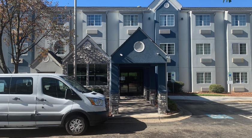 Microtel Inn & Suites by Wyndham Charlotte Airport