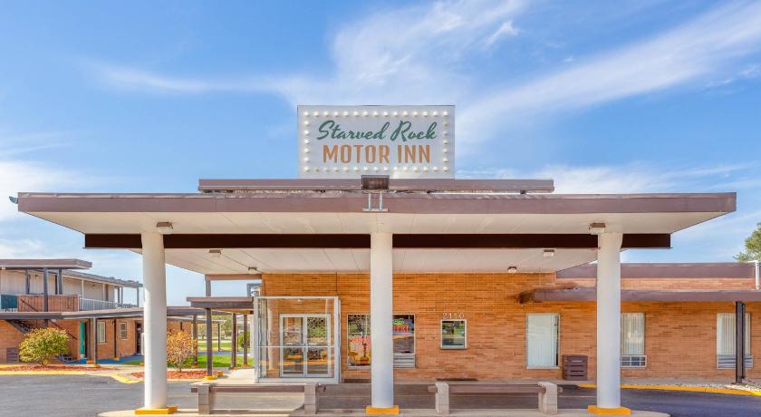 Starved Rock Motor Inn