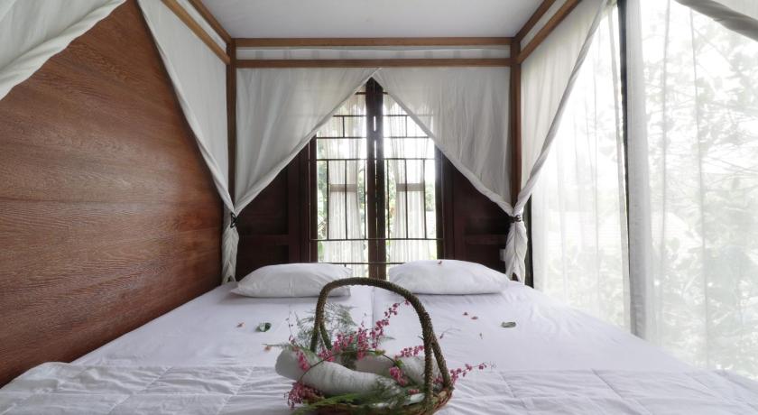NILA HOUSE Sharia Family Home Stay