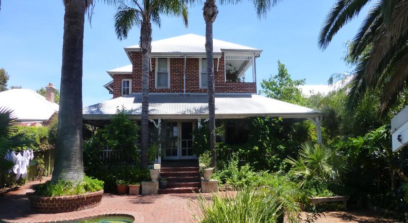 Lakeside Bed & Breakfast