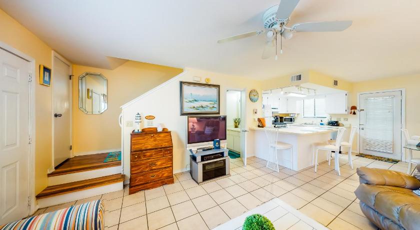 Gulf Highlands 164 W Leslie Ln