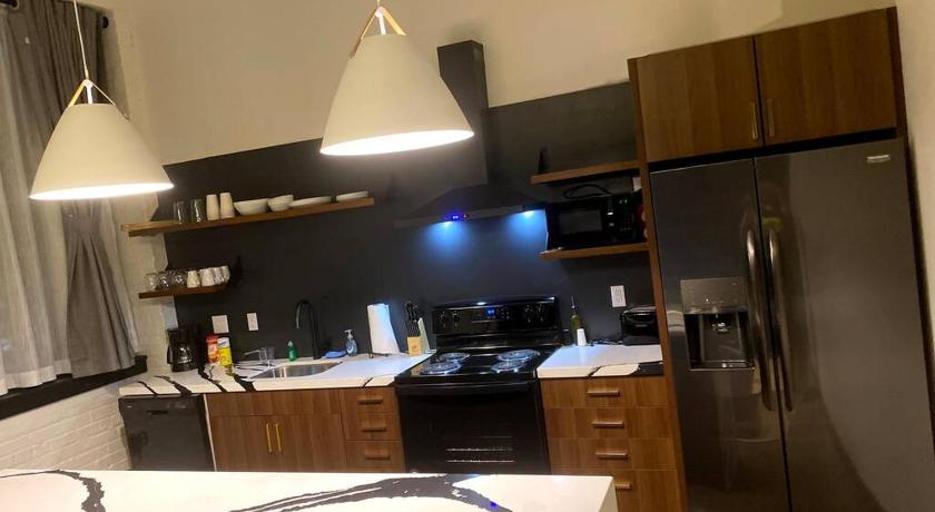 3E-*New* 3 min to Hillman Cancer Center, Sleeps 6