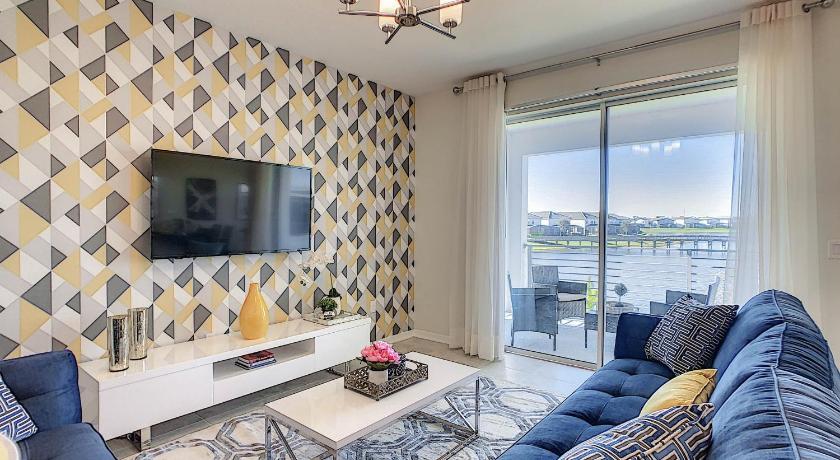 3131 Paradox Cir Unit 203