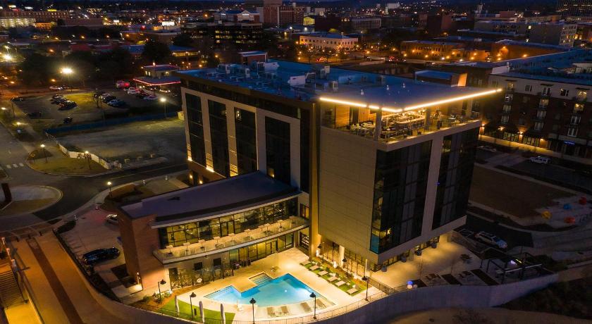 Hotel Indigo Columbus at Riverfront Place By IHG