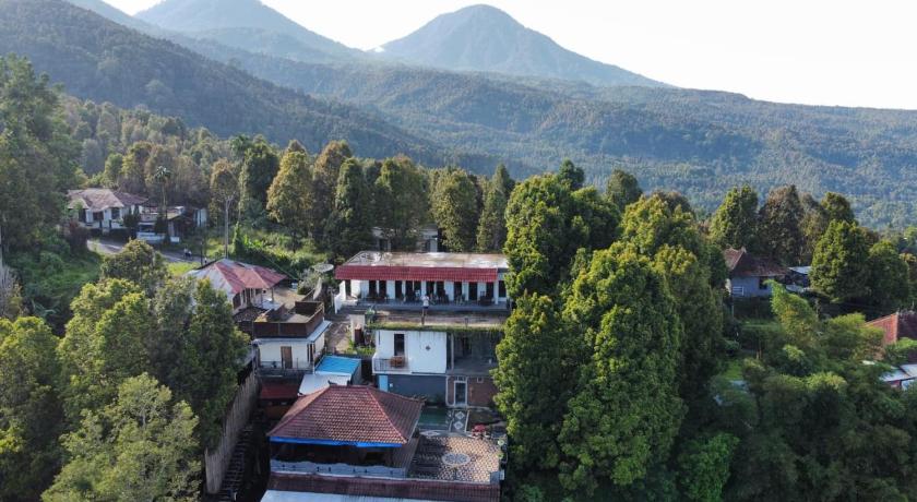 Adila Warung and Homestay