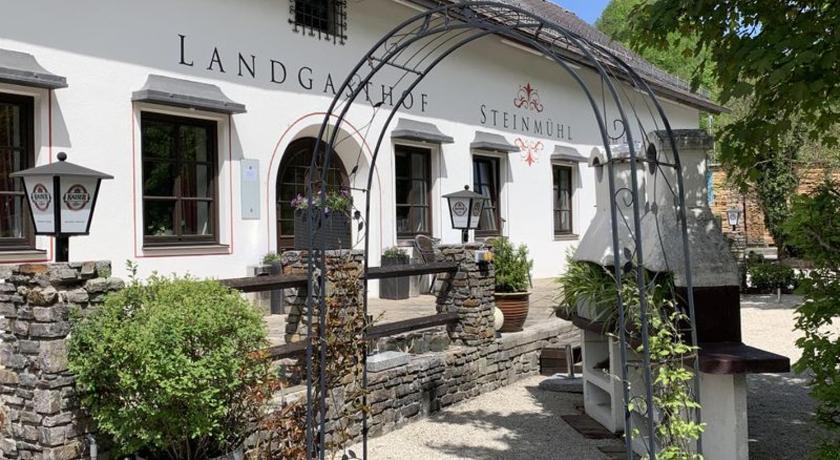 Landgasthof Steinmuhl Hofbauer Fruhstuckspension und Campingplatz