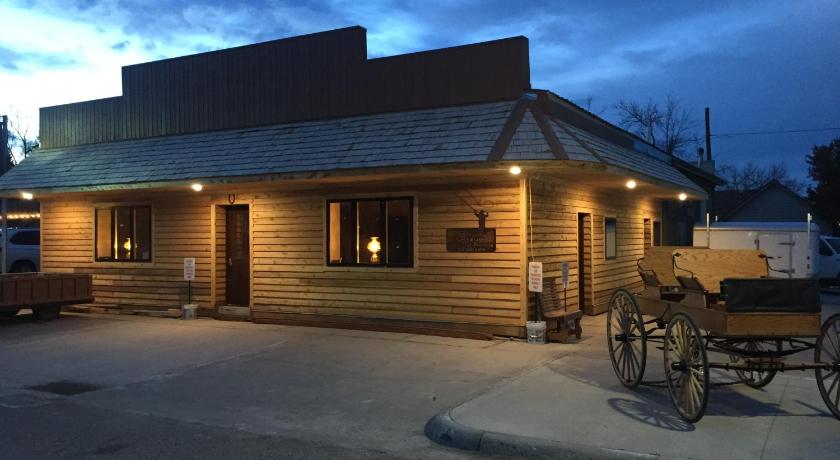Creekside Downtown Vacation Suites, Only Adults 25 or older