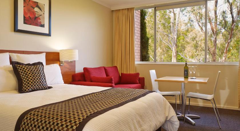 Parkview Motor Inn and Apartments
