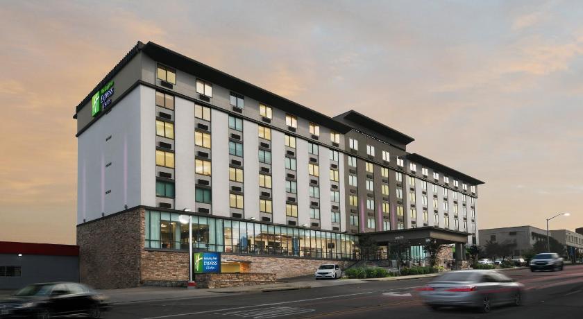 Holiday Inn Express & Suites Fort Worth Downtown By IHG