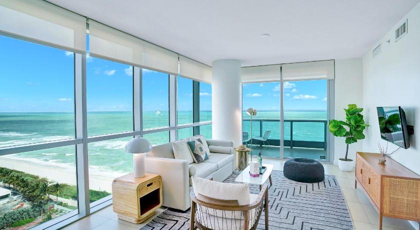 Modern Geometry at Monte Carlo Miami Beach