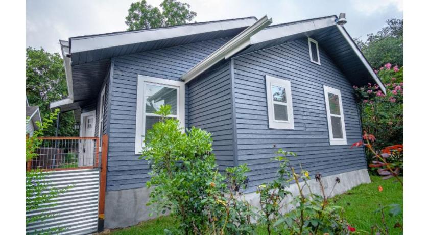 Remodeled Modern 1BR1BA Apt Near Downtown, 5min Pearl