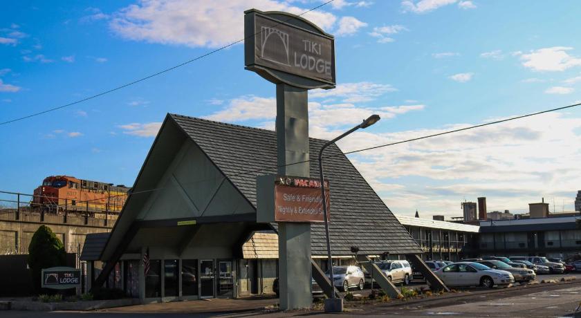 Tiki Lodge Motel