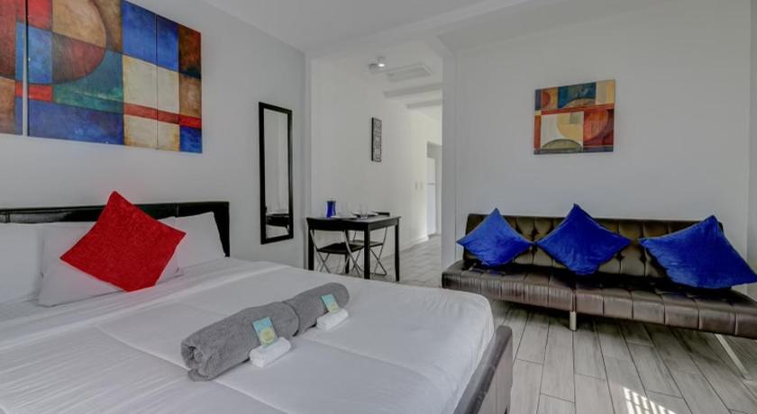 Adorable private apartments in the Heart of Miami!