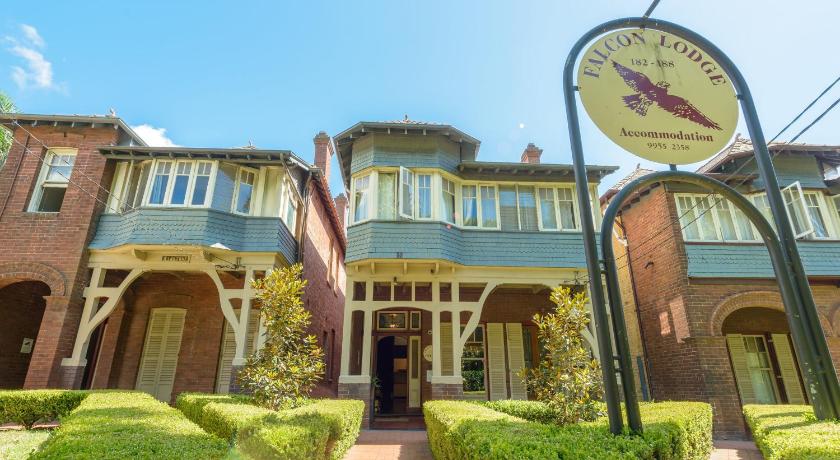 Falcon Lodge