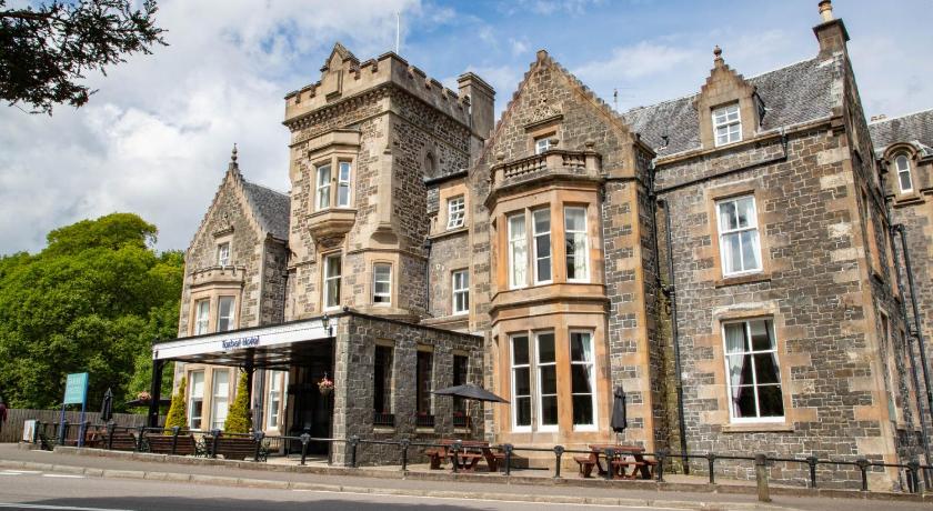 The Tarbet Hotel