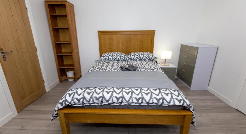 Comfortable stay in Shirley, Solihull - Room-2