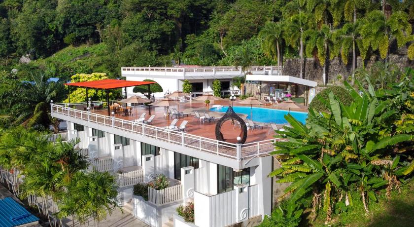 Memory Karon Resort (SHA Certified)