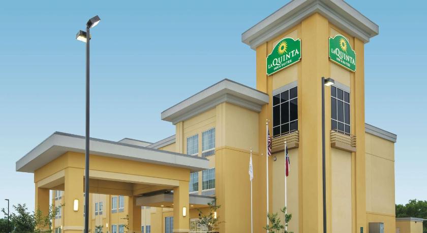 La Quinta Inn & Suites by Wyndham Karnes City - Kenedy