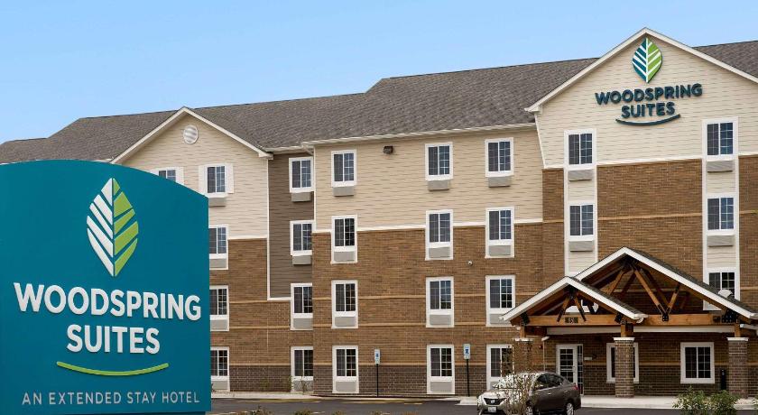WoodSpring Suites Chicago Darien