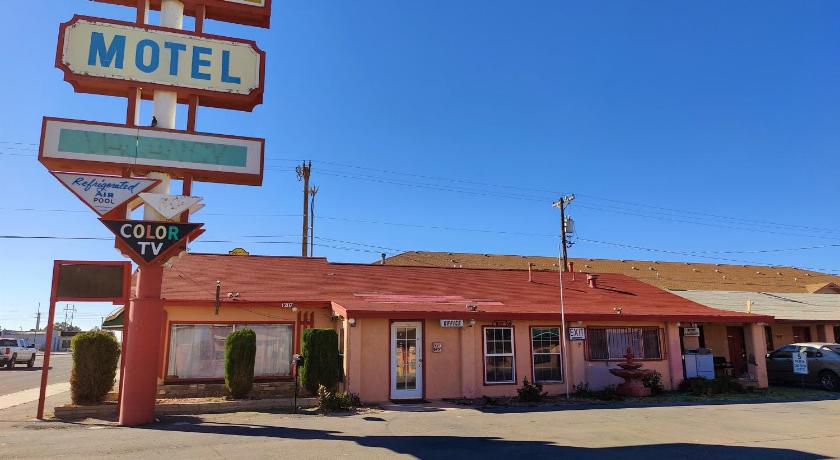 WESTERN MOTEL
