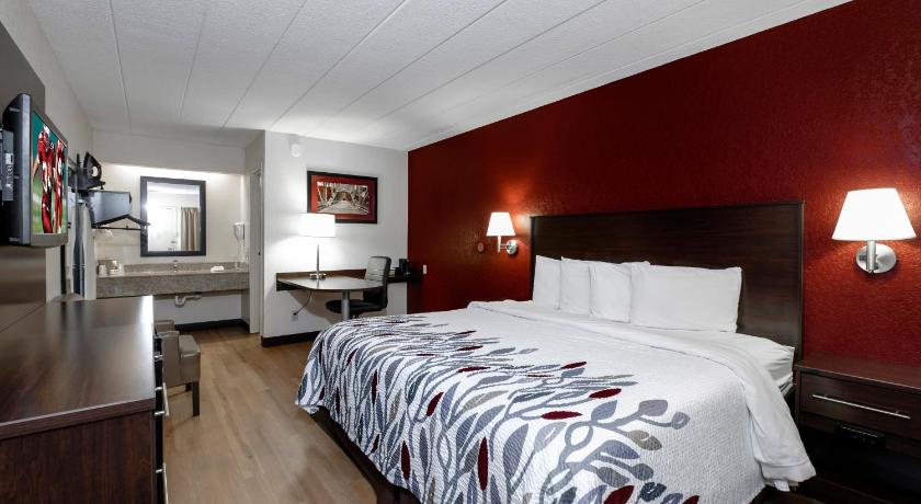 Red Roof Inn Cleveland - Medina