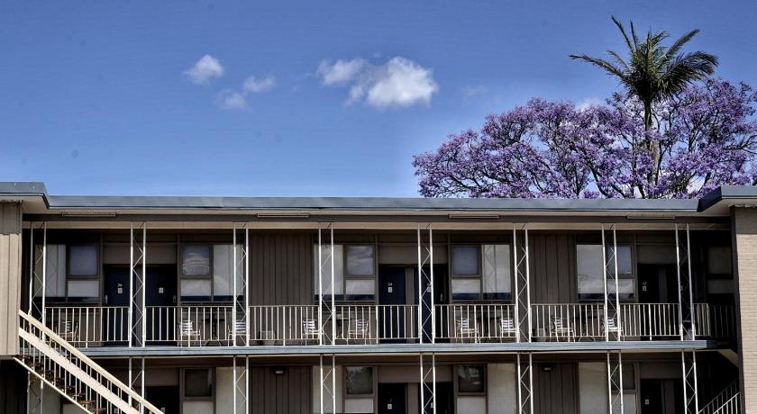 Country Motor Inn