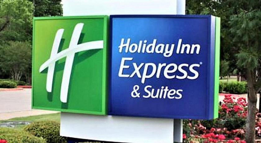 Holiday Inn Express And Suites Detroit Dearborn By IHG