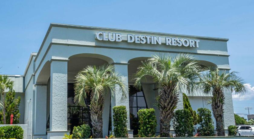 Club Destin Condos