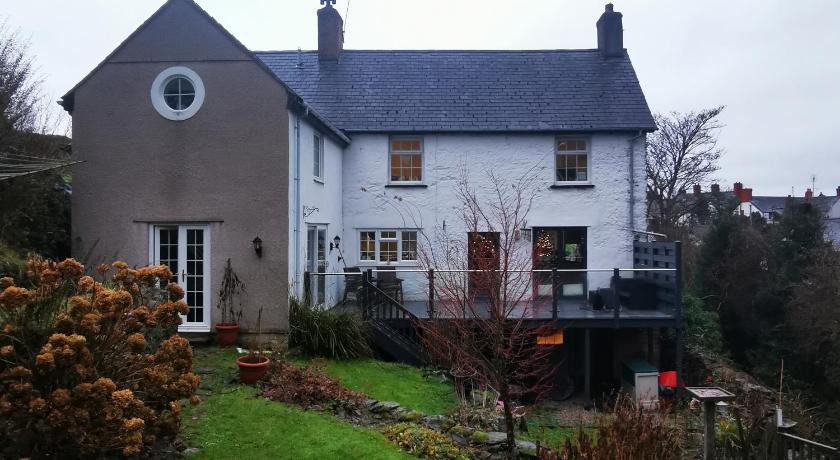 Rooms by the River at Glan Aber
