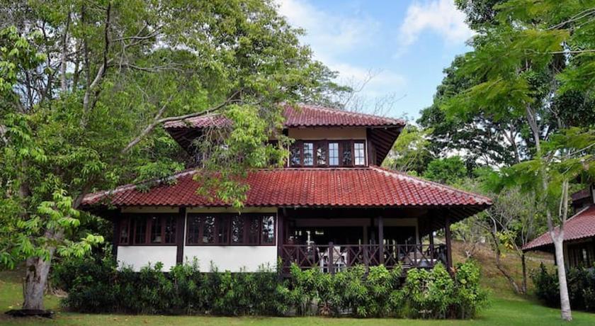 Nongsa Village Peaceful Villa in private beach Resort