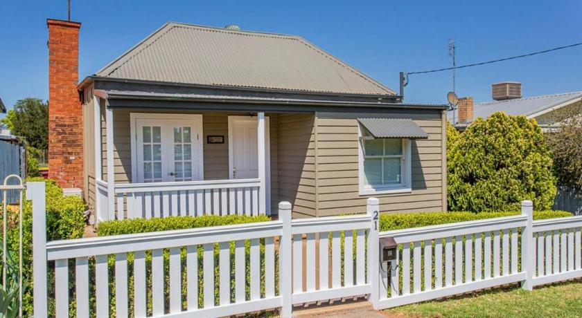 Cowra Cottage