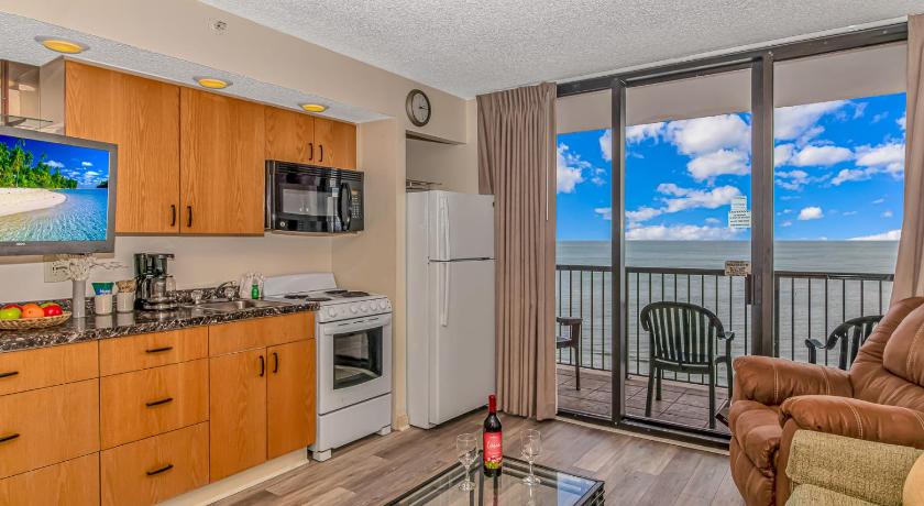 Beach Colony Resort Unit 1405 - Beautiful Oceanfront Condo - 1 bedroom, 1 bath - Perfect for 6!