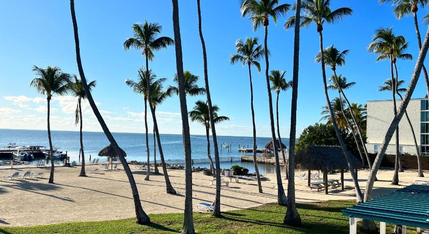 Breezy Palms Resort