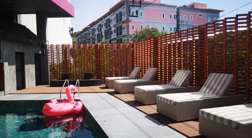 Swimming pool De Coze Hotel
