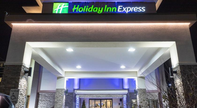 Holiday Inn Express Newark Airport Elizabeth By IHG