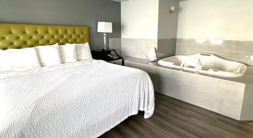 Tides Inn & Suites