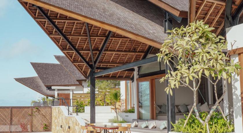 Luxury Ocean View Villas with Private Cook and Free Gym Membership